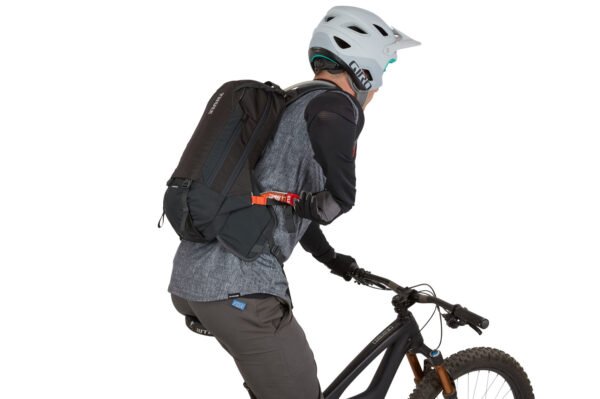 Mochila Ciclista de Hidratação Thule Rail 12L Pro - Image 11